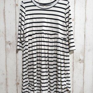 Bellamie Size Small Black & White Striped 3/4 Sleeve Babydoll Dress